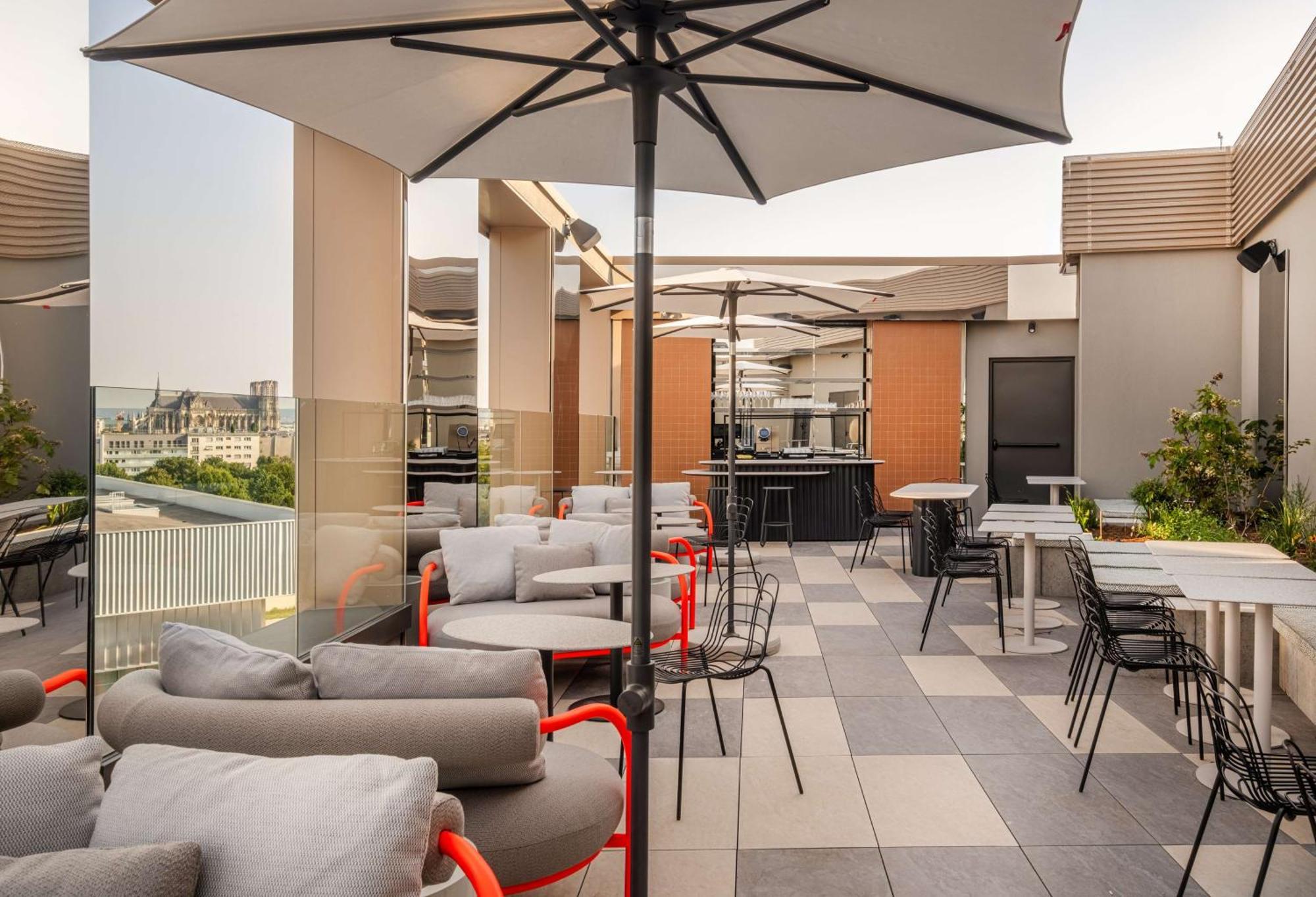 Radisson Hotel Reims Exterior foto