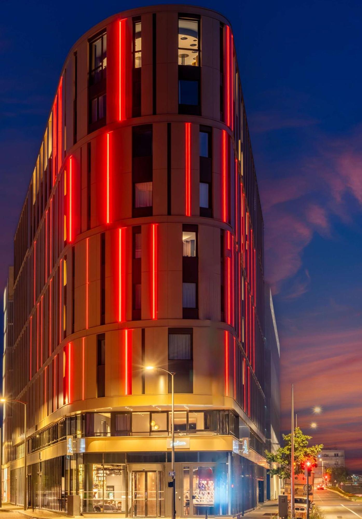 Radisson Hotel Reims Exterior foto